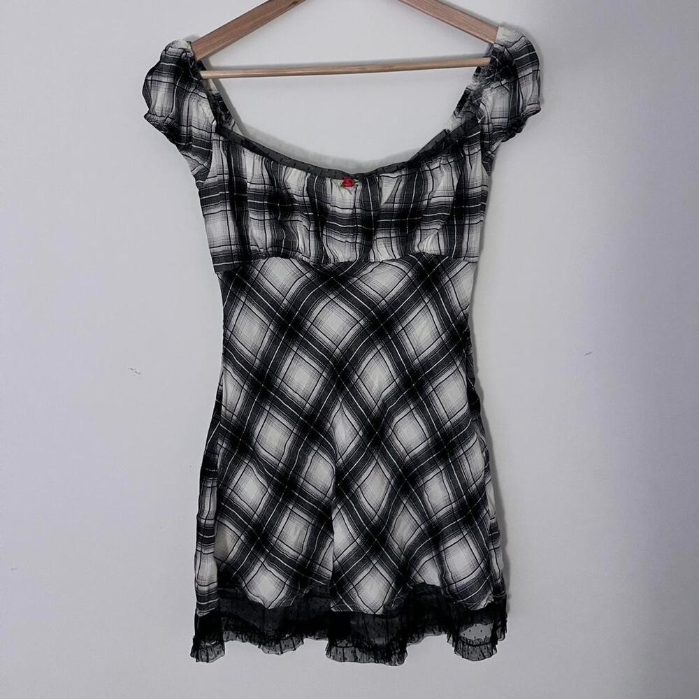 Kimchi blue black and white